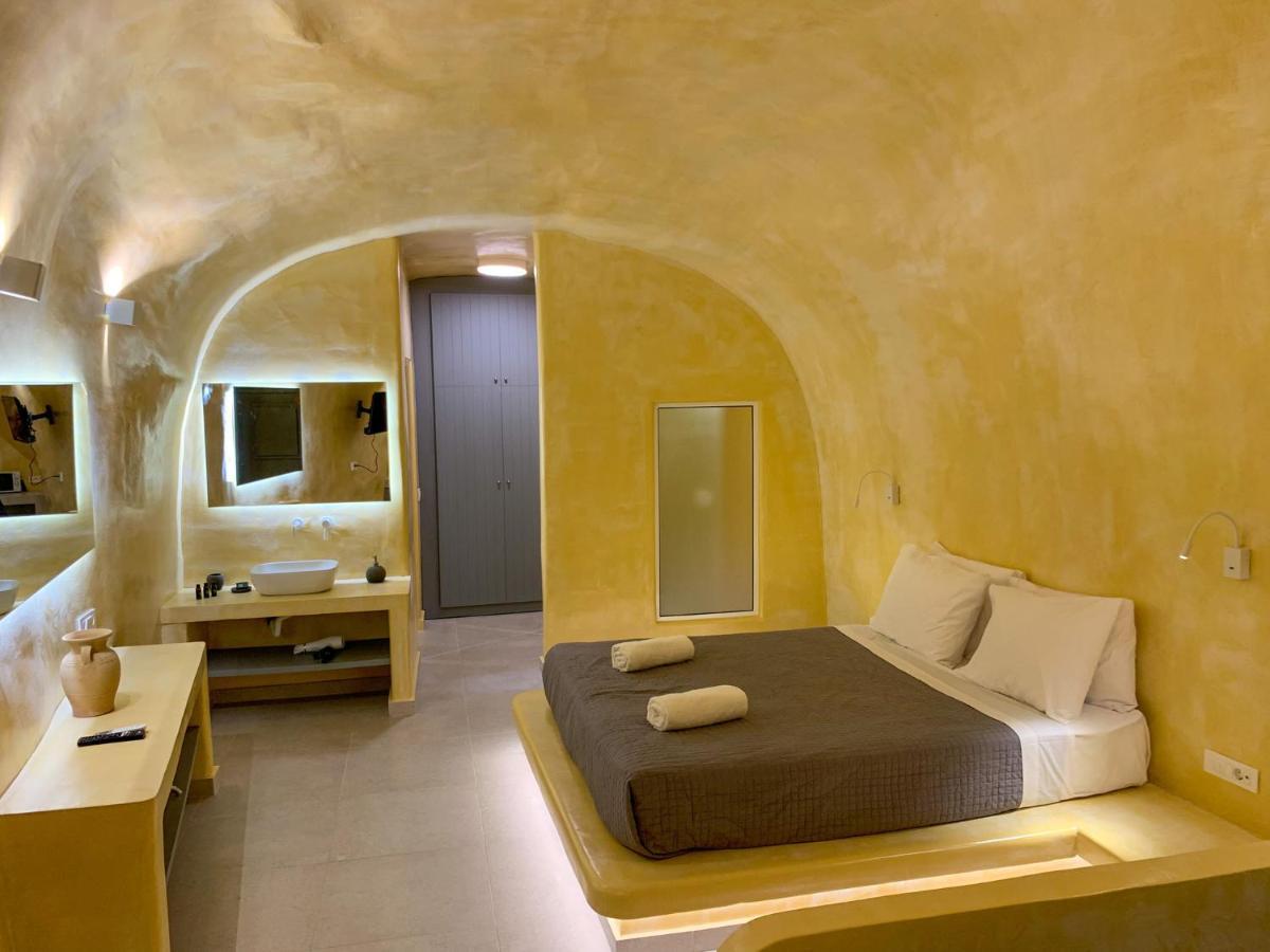M Residence Santorini Conelia Cave Fira  Exterior foto